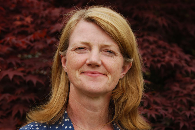 Dr Jacqueline Nairn